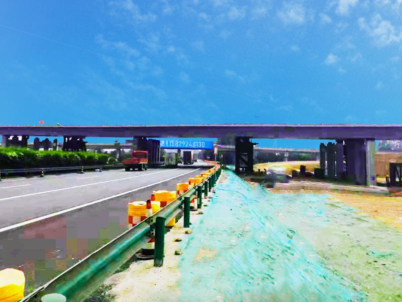 中交二公局西安外环高速南段LJ-1标跨京昆高速钢结构桥梁（4300t）